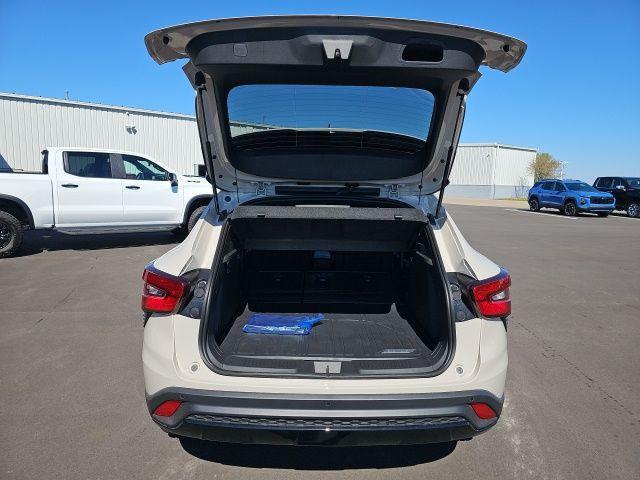 new 2026 Chevrolet Trax car, priced at $28,092