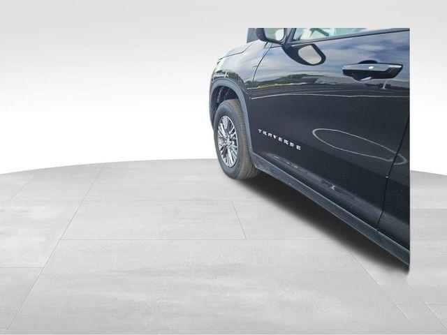 used 2025 Chevrolet Traverse car, priced at $39,654
