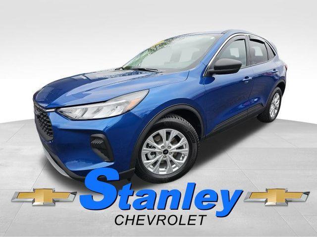 used 2023 Ford Escape car, priced at $24,951