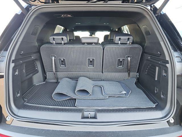 new 2026 Chevrolet Traverse car, priced at $44,154