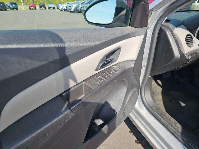 used 2016 Chevrolet Cruze Limited car, priced at $6,125