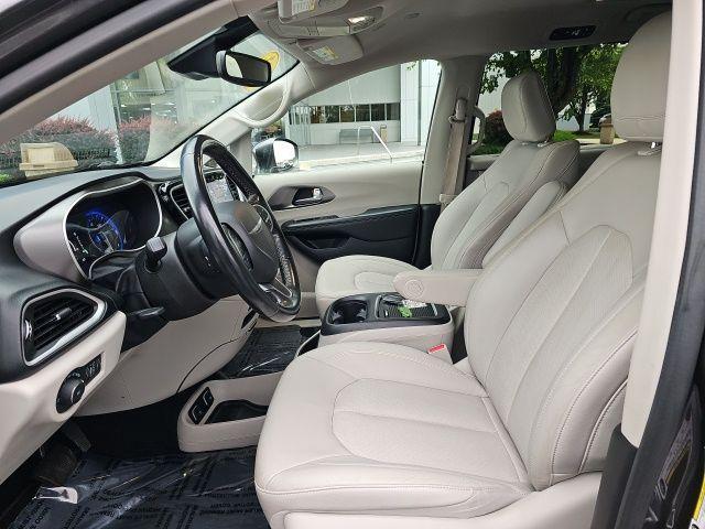 used 2021 Chrysler Pacifica car, priced at $23,671