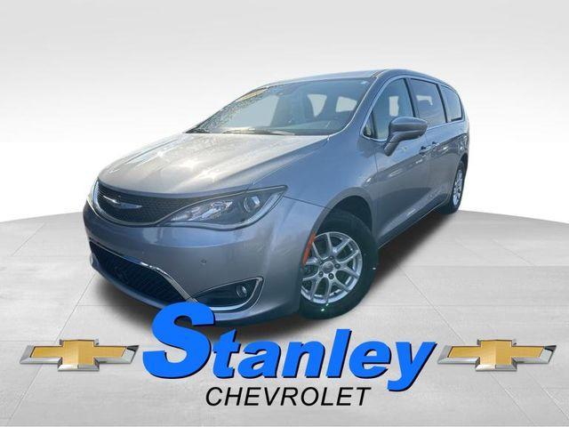 used 2020 Chrysler Pacifica car, priced at $19,192