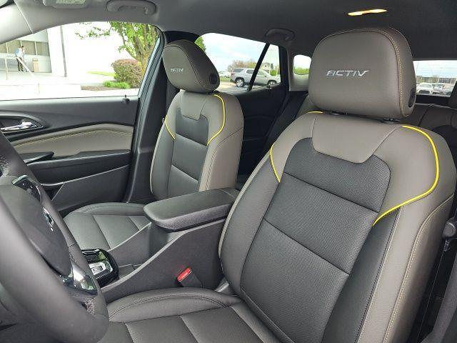 new 2025 Chevrolet Trax car, priced at $27,239