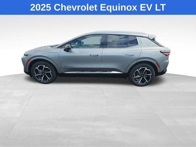 new 2025 Chevrolet Equinox EV car, priced at $42,282