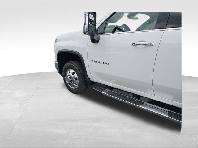 new 2025 Chevrolet Silverado 3500 car, priced at $81,587