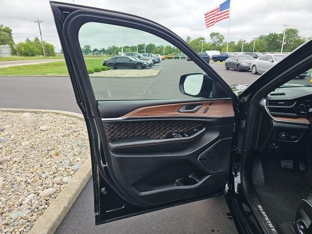 used 2023 Jeep Grand Cherokee car, priced at $36,239