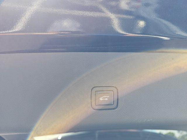 used 2021 Chevrolet Traverse car, priced at $26,950