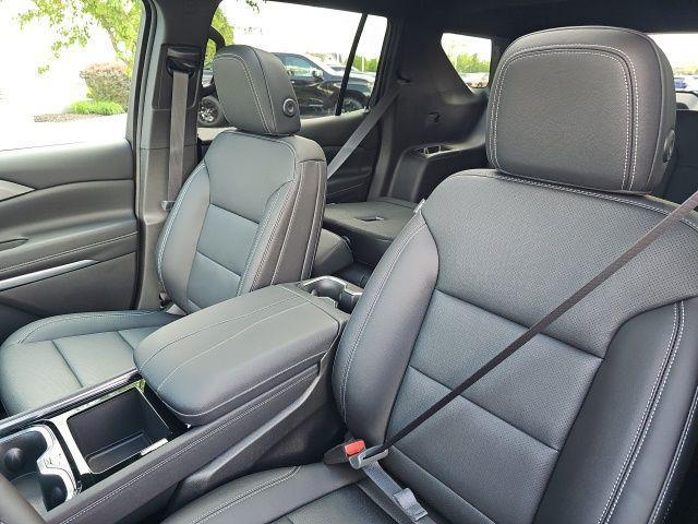 new 2025 Chevrolet Traverse car, priced at $45,646