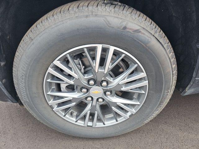 used 2025 Chevrolet Traverse car, priced at $39,857