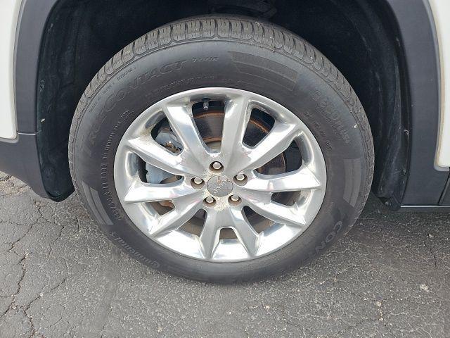 used 2016 Jeep Cherokee car, priced at $12,345