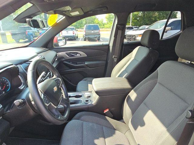used 2023 Chevrolet Traverse car, priced at $32,546