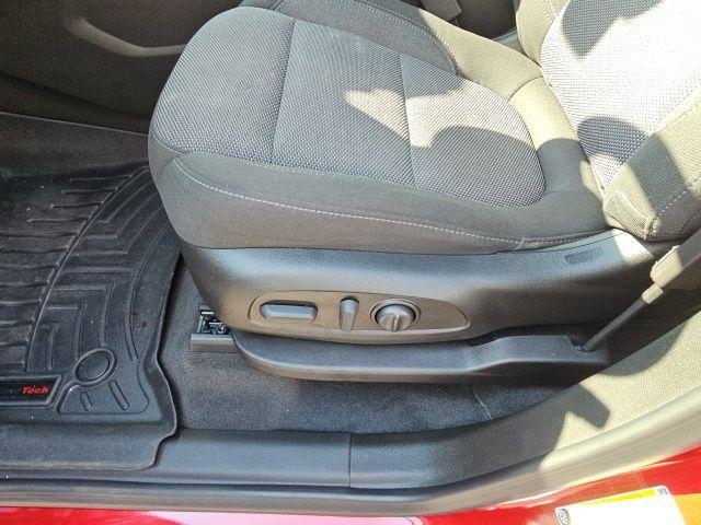 used 2023 Chevrolet Traverse car, priced at $32,546