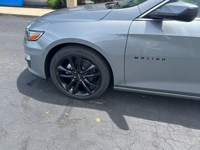 new 2024 Chevrolet Malibu car, priced at $28,090