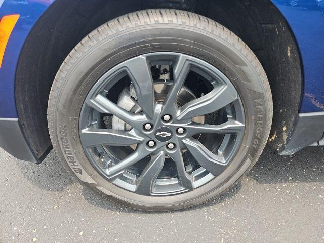 used 2023 Chevrolet Equinox car, priced at $29,894