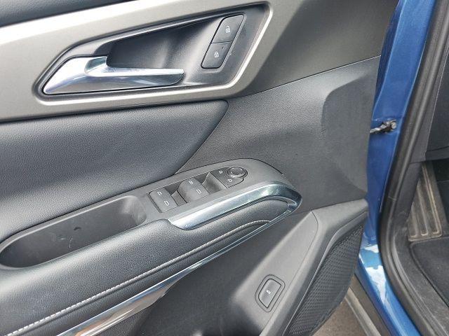used 2025 Chevrolet Traverse car, priced at $38,397