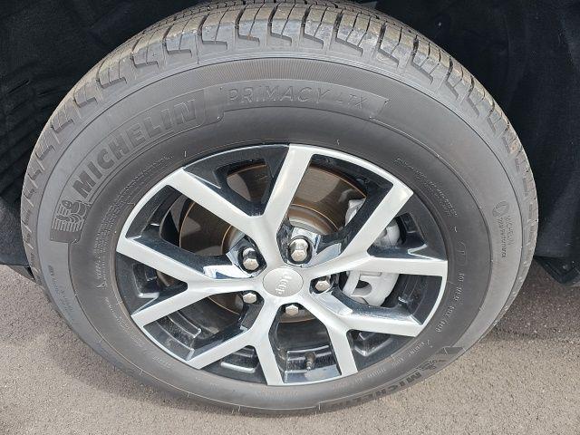used 2024 Jeep Grand Cherokee L car, priced at $37,797