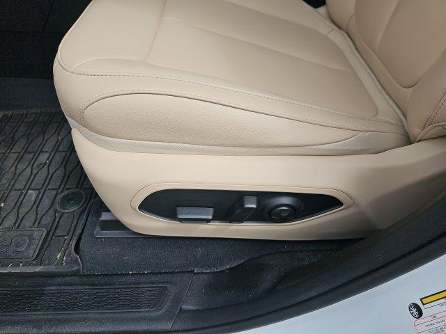 used 2024 Jeep Grand Cherokee L car, priced at $33,986
