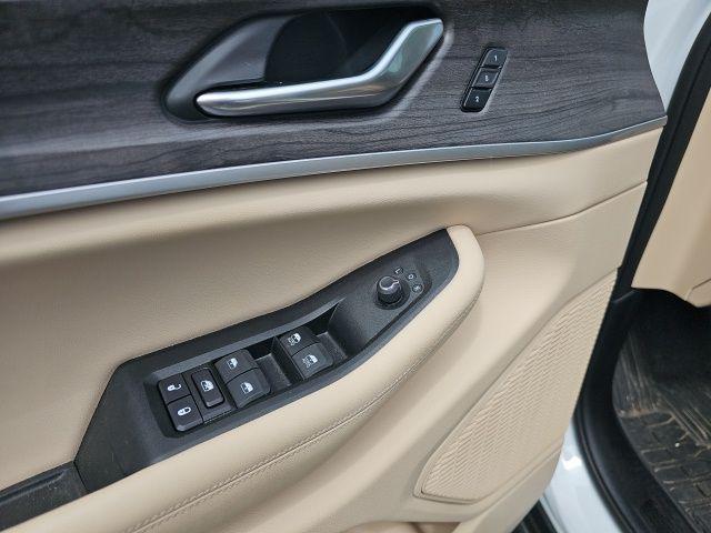 used 2024 Jeep Grand Cherokee L car, priced at $37,797