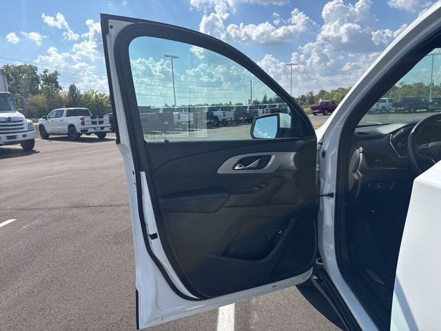 used 2022 Chevrolet Traverse car, priced at $29,765