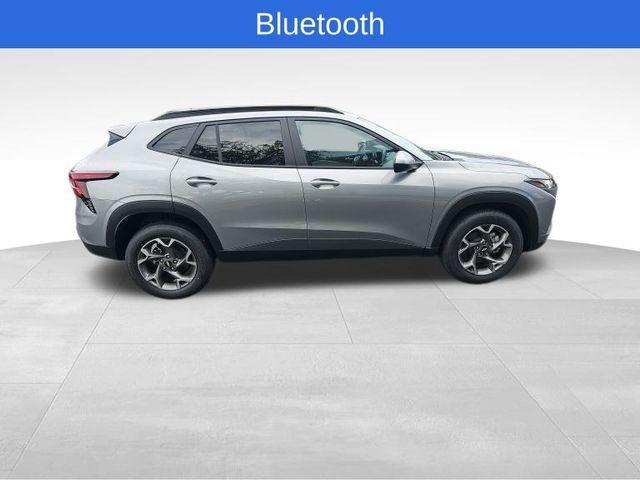 new 2025 Chevrolet Trax car, priced at $24,169
