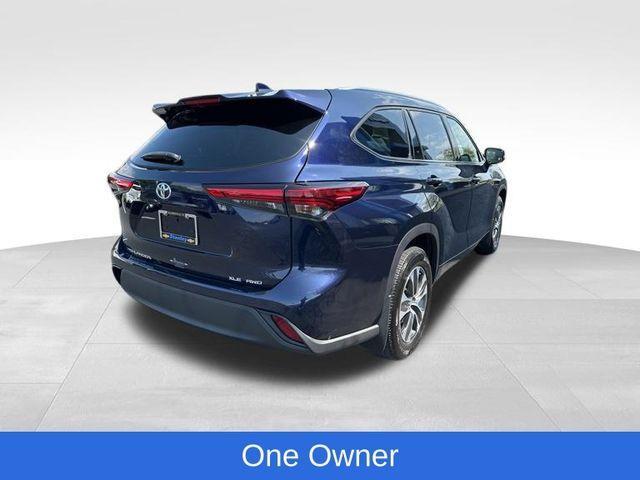 used 2021 Toyota Highlander car, priced at $36,750