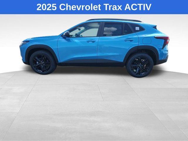 new 2025 Chevrolet Trax car, priced at $27,027