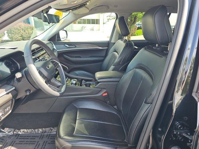 used 2023 Jeep Grand Cherokee car, priced at $37,387