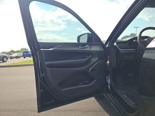 used 2023 Jeep Grand Cherokee car, priced at $42,129