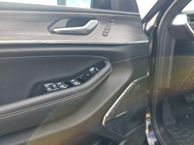 used 2023 Jeep Grand Cherokee car, priced at $42,129