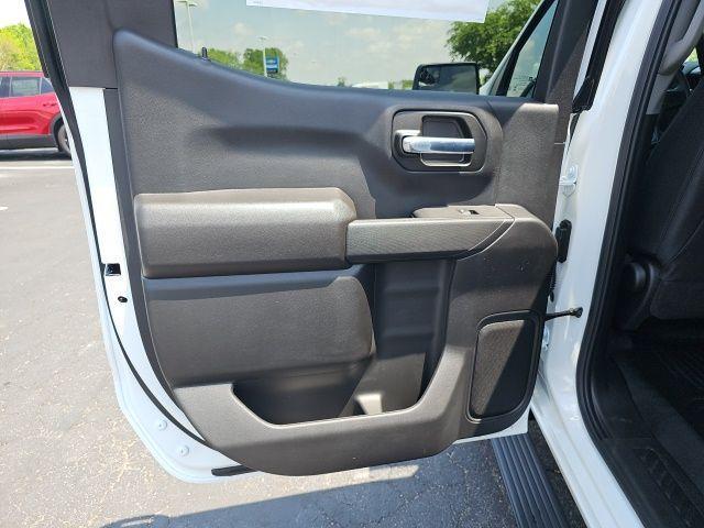 new 2025 Chevrolet Silverado 1500 car, priced at $45,141
