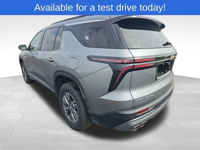 used 2025 Chevrolet Traverse car, priced at $39,261