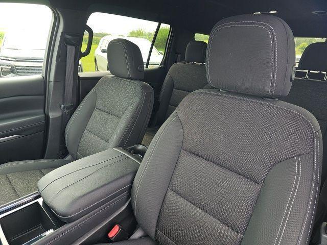 used 2025 Chevrolet Traverse car, priced at $39,261