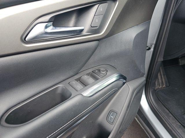 used 2025 Chevrolet Traverse car, priced at $39,261