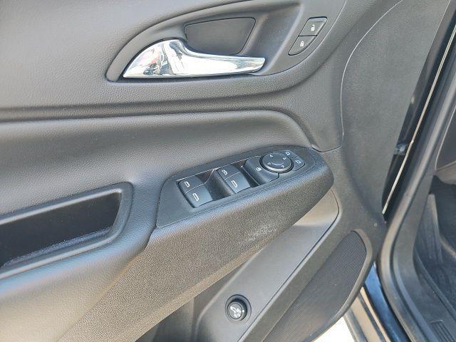 used 2024 Chevrolet Equinox car, priced at $25,487