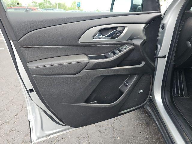used 2022 Chevrolet Traverse car, priced at $33,430