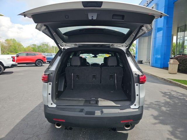 used 2022 Chevrolet Traverse car, priced at $33,430