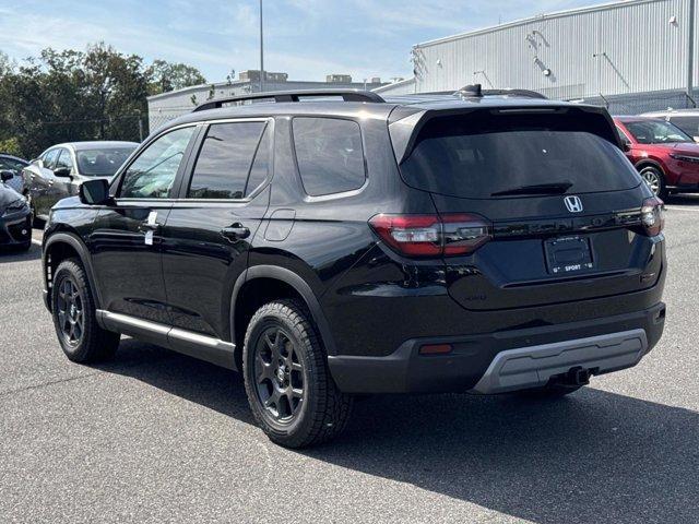 new 2025 Honda Pilot car, priced at $51,330