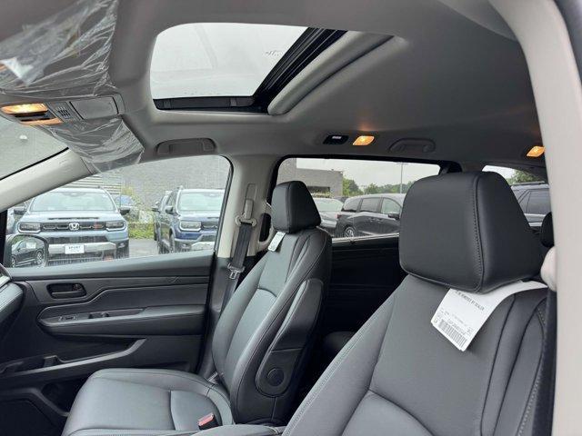new 2025 Honda Odyssey car, priced at $43,670