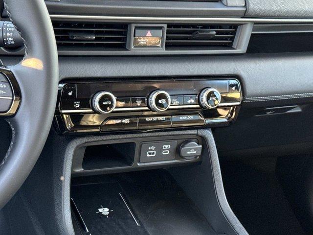 new 2025 Honda Pilot car, priced at $51,095