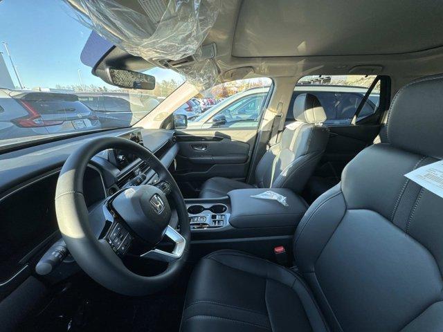 new 2025 Honda Pilot car, priced at $51,095
