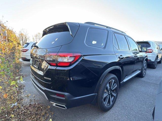 new 2025 Honda Pilot car, priced at $51,095