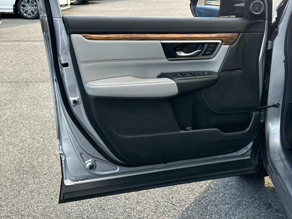 used 2018 Honda CR-V car, priced at $22,000