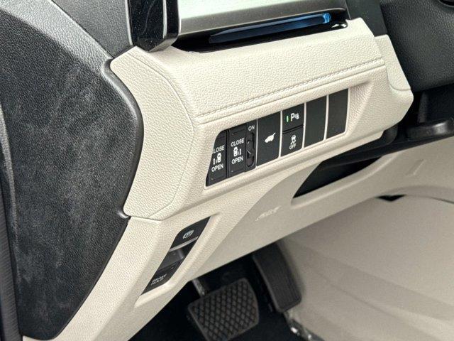 new 2026 Honda Odyssey car, priced at $48,990