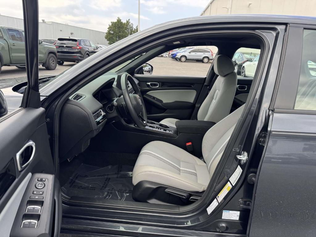 used 2025 Honda Civic Hybrid car, priced at $28,000