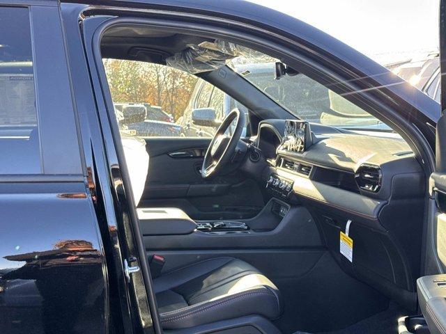 new 2025 Honda Pilot car, priced at $50,895