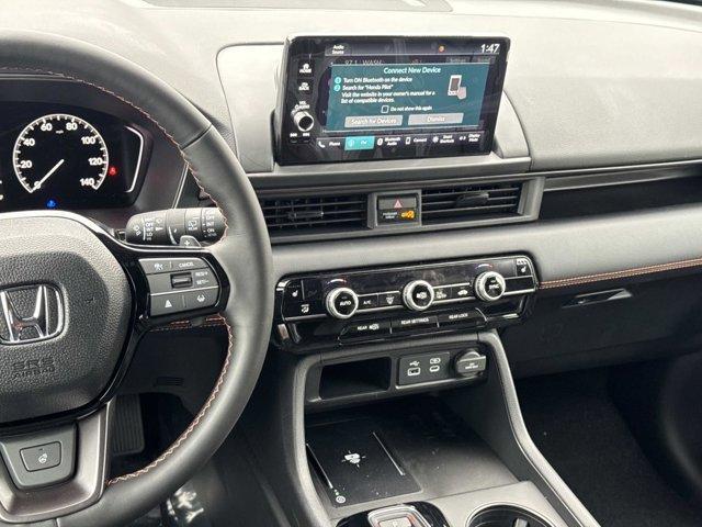 new 2025 Honda Pilot car, priced at $51,350