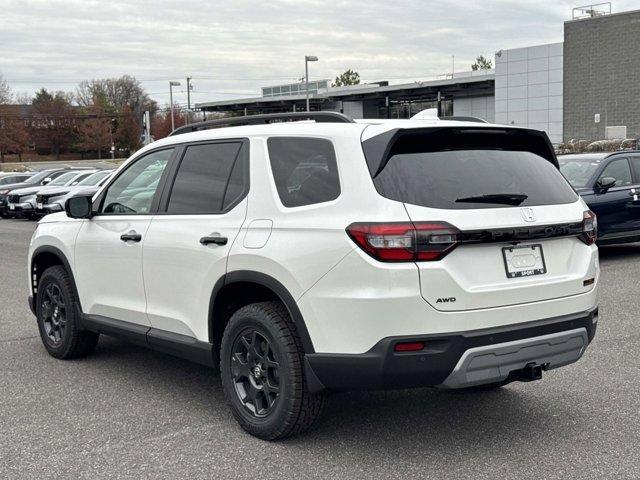 new 2025 Honda Pilot car, priced at $51,350