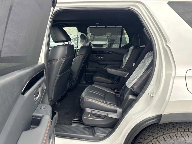 new 2025 Honda Pilot car, priced at $51,350