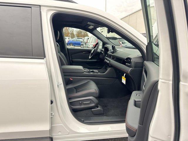 new 2025 Honda Pilot car, priced at $51,350